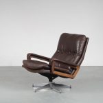 m25002 1960s Brown leather easy chair on metal crossbase model "King" chair André Vandenbeuck Strässle / Switzerland