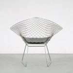 m25494 1970s Chrome wire metal chair model "Little Diamond" with black leather seat Harry Bertoia Knoll Int. / USA