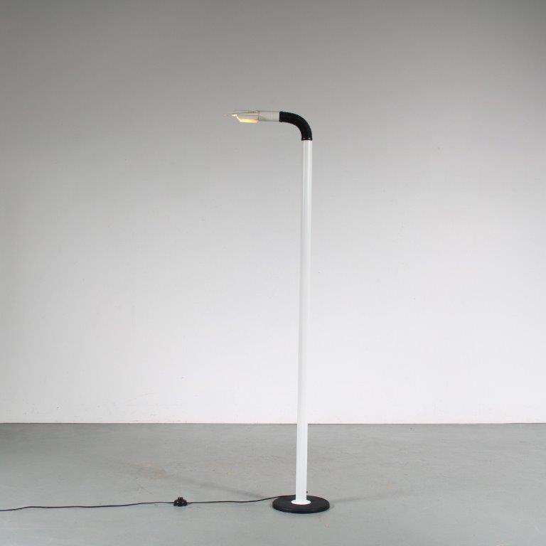 L4584 1960s Large floor lamp, white metal tube with flexible top Targetti Sankey / Italy