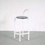 m25580 1980s Set of three white metal bar stool with black wooden seat Italy