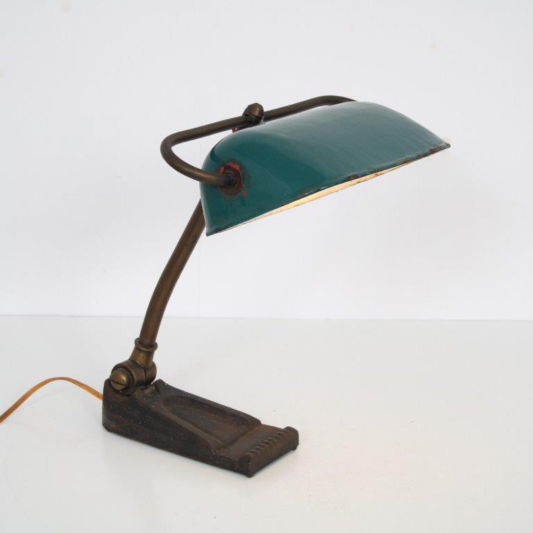 L4751 1930s Black metal desk lamp with green enameled hood