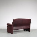 m25760 1970s Two-seater aubergine neck leather sofa De Sede, Switzerland