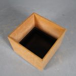 m25806 1970s Large square planter of wood covered in goat skin Saporiti, Italy