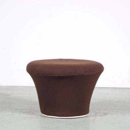 m25859 1970s Mushroom shaped pouf in brown upholstery Pierre Paulin Artifort, Netherlands