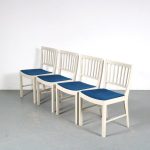 m26060 1950s Set of 4 white wooden dining chairs with blue upholstery Silkeborg, Denmark