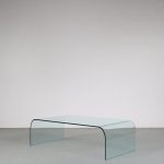 m25987 1970s Large rectangular curved glass coffee table Fiam, Italy