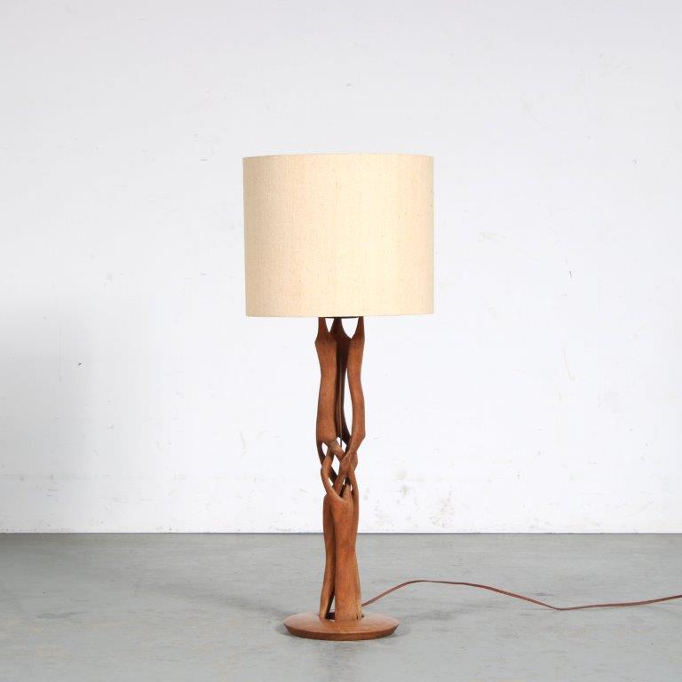 L4959 1950s Table lamp with woven wooden base and fabric hood Netherlands