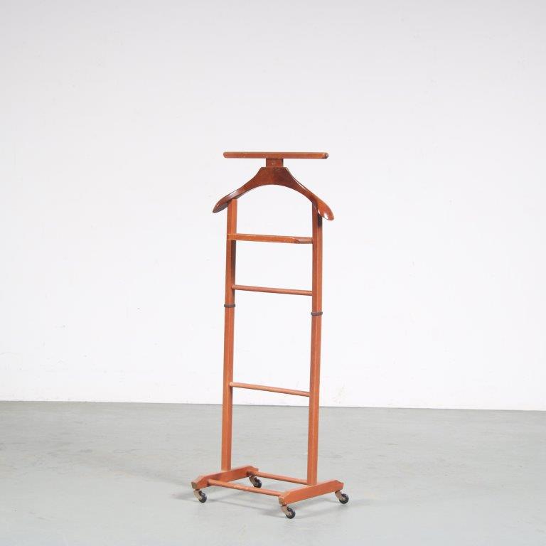 m26088 1950s Valet stand in wood with brass Ico Parisi Fratelli Reguitti