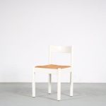 m26114 1960s Set of 4 white wooden dining chairs with rush seats in Perriand style France
