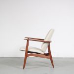 m25619 A wonderful easy chair designed by Louis van Teeffelen, manufactured by Wébé in the Netherlands around 1950