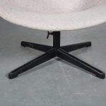 m26266 1960s "FM08" Swivel chair on black metal crossbase with new upholstery Cees Braakman Pastoe, Netherlands