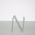 m26381 1970s Wire metal magazine rack by Francois Arnal, France