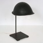 L4984 1970s Pop art military helmet table lamp