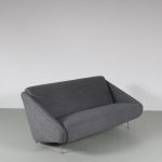 m26256 1950s 3-Seater sofa on chrome metal legs with new upholstery Theo Ruth Artifort, Netherlands