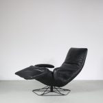 m26545 1980s Black leather reclining lounge chair in black leather on black metal base JORI, Belgium
