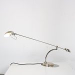 L5005 1970s Counter balance table lamp in chrome metal Italy