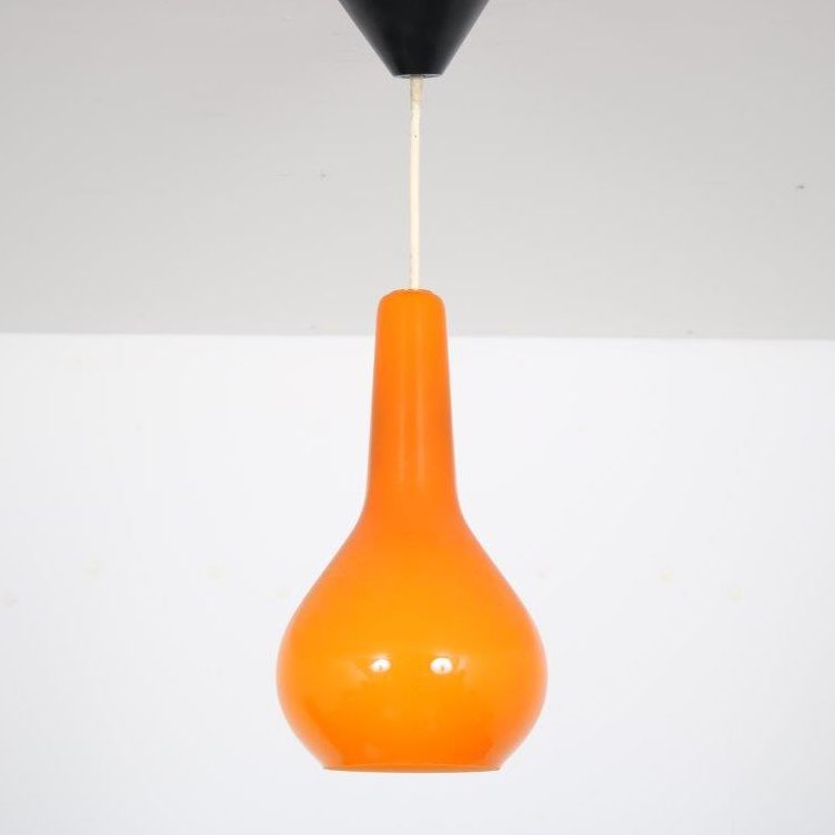 L5059-60 1960s Small orange glass hanging lamp Venini Italy