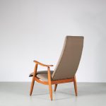m26558 1950s Easy chair on birch base with fabric upholstery Louis van Teeffelen Webe, Netherlands