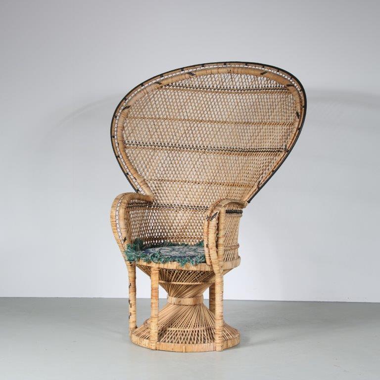 m26624 1960s XL Peacock chair in rattan with cushion / Kok Maisonette / France