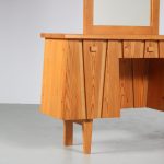 m26645 1960s Pine wooden make-up table / Sweden