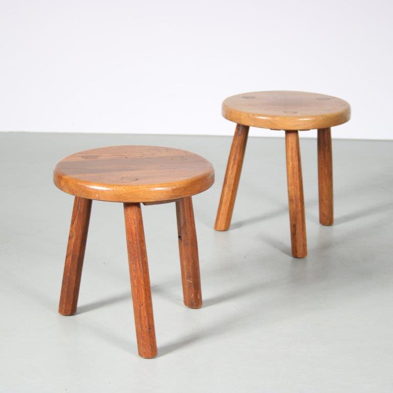 m26642-3 1970s Brutalist oak tripod stool Netherlands