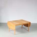 m26640 1960s Oak drop leaf coffee table / Hans J. Wegner / Getama, Denmark