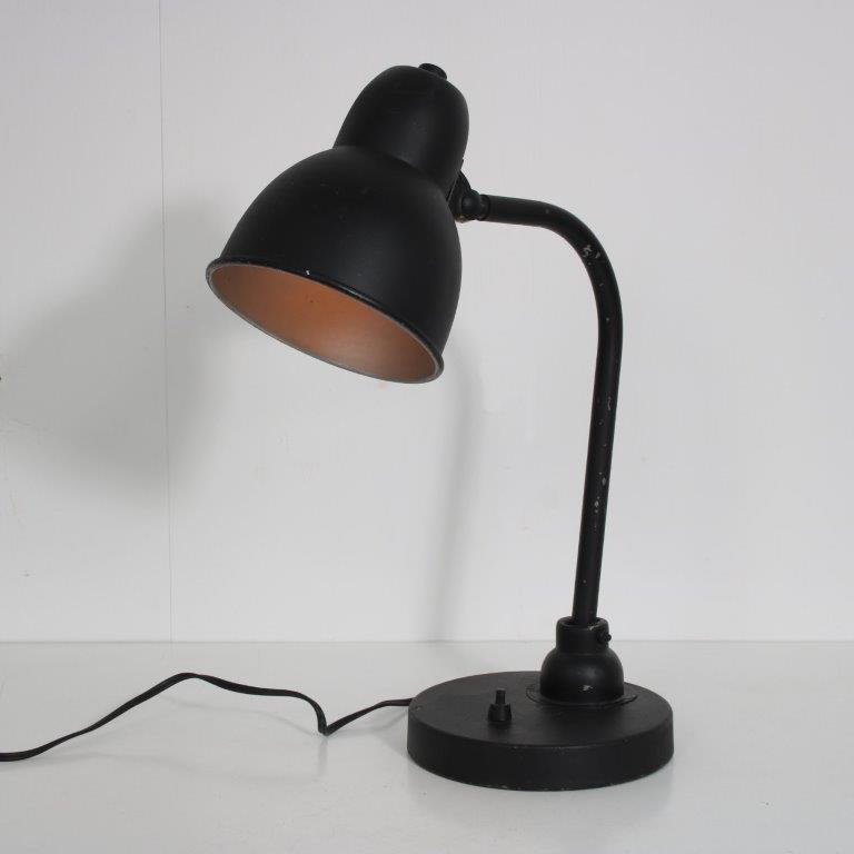 L5125 1950s Black metal adjustable desk lamp in Bauhaus style Germany