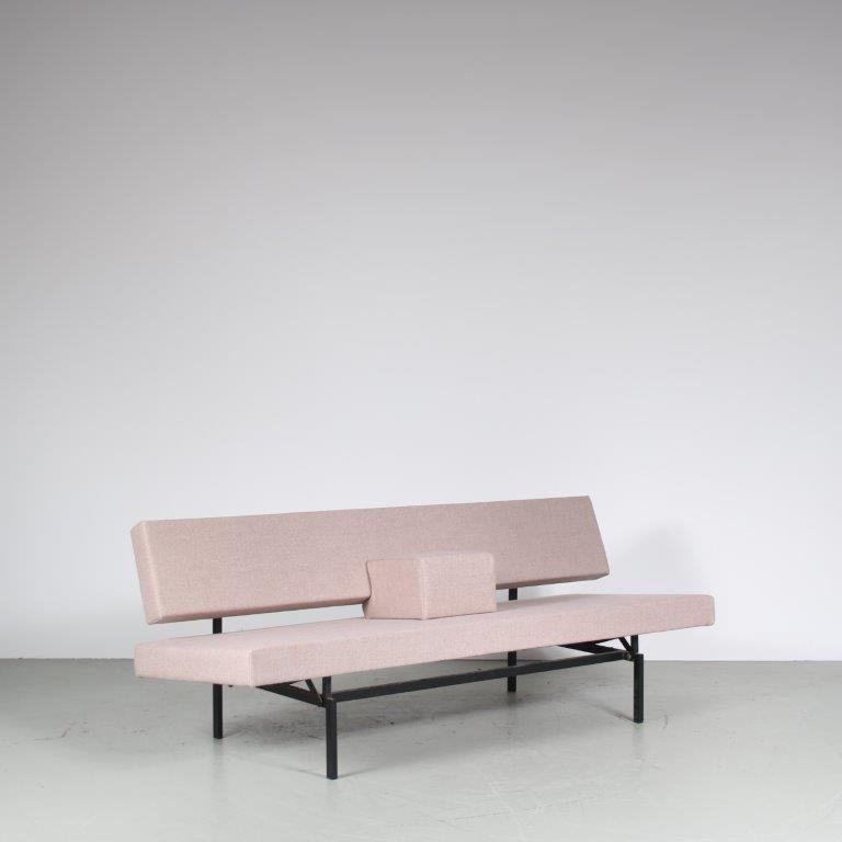 m26901 1960s 3-Seater sleeping sofa on black metal base with new upholstery / Gijs van der Sluis / Gispen, Netherlands