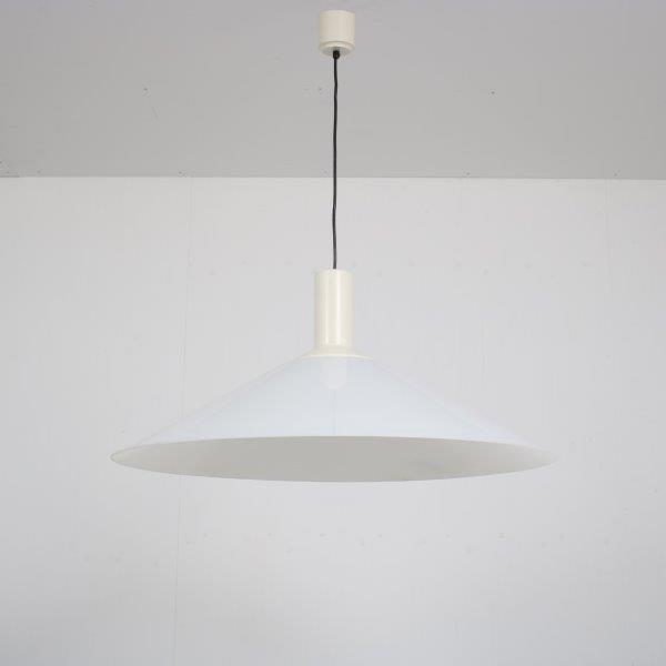 L5130 1970s Large hanging lamp in metal with perspex hood, 78cm Elio Martinelli Martinelli, Italy