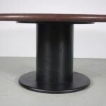 m25674 1970s Round dining conference table with dark brown leather upholstery Guido Faleschini Mariani, Italy