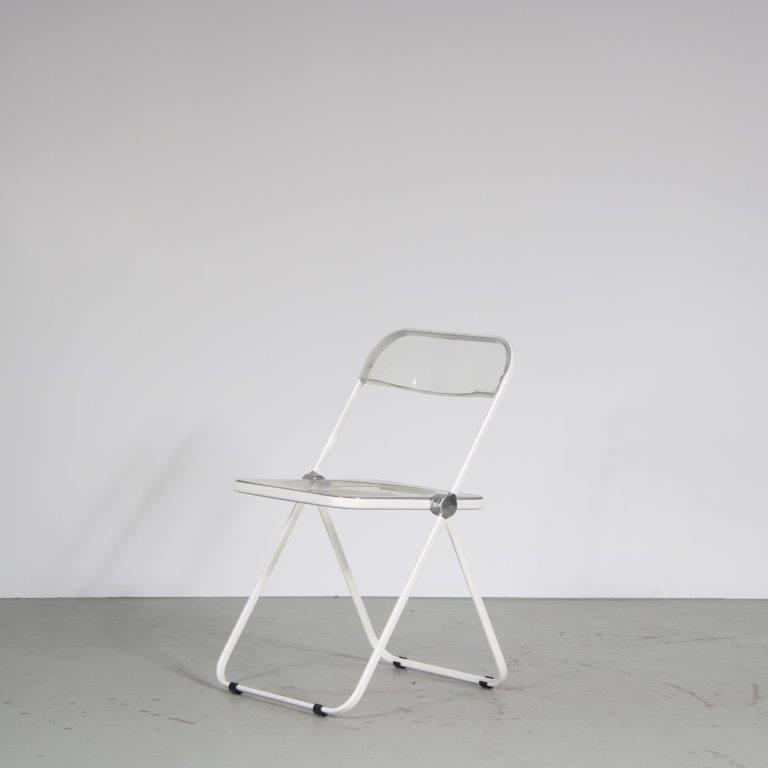 m27282 1970s Plia Folding chair with white frame and clear plexi seat and backrest Giancarlo Piretti Castelli, Italy