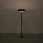 L5072 1930s Uplighter floor lamp in metal with wooden base and glass shade Netherlands