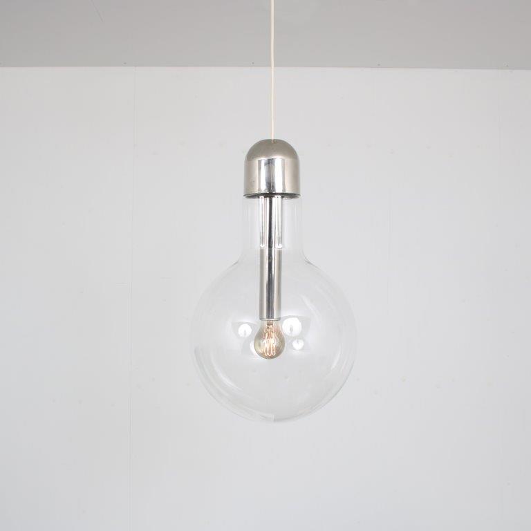 L5112 1970s Clear glass hanging lamp with chrome details Temde Leuchten, Germany