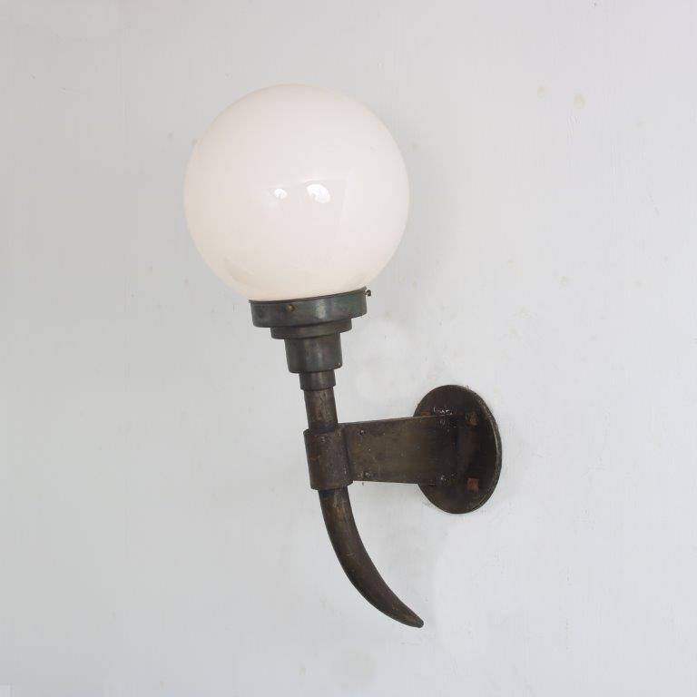 L5212-24 1930s Stock of horn-shaped wall lamps from the Netherlands