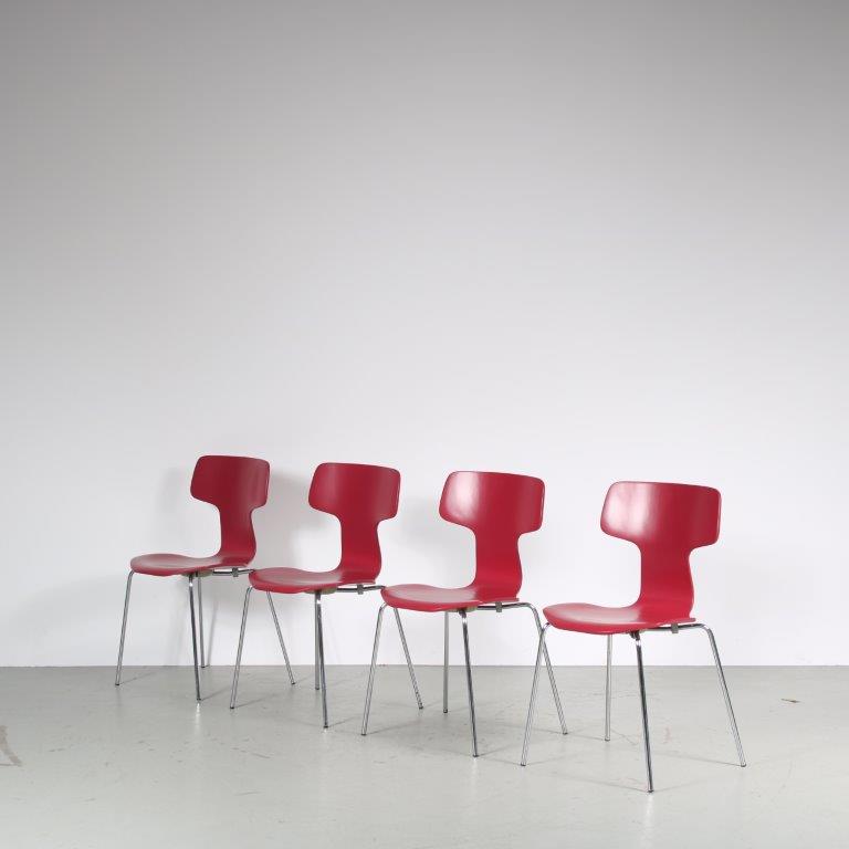 m27329 1970s Set of 4 Hammerhead model 3103 chairs in plywood on chrome base Arne Jacobsen Fritz Hansen, Denmark