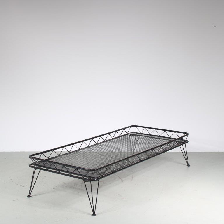 m23671 1950s Auping Arielle bed black metal frame Wim Rietveld Auping Netherlands