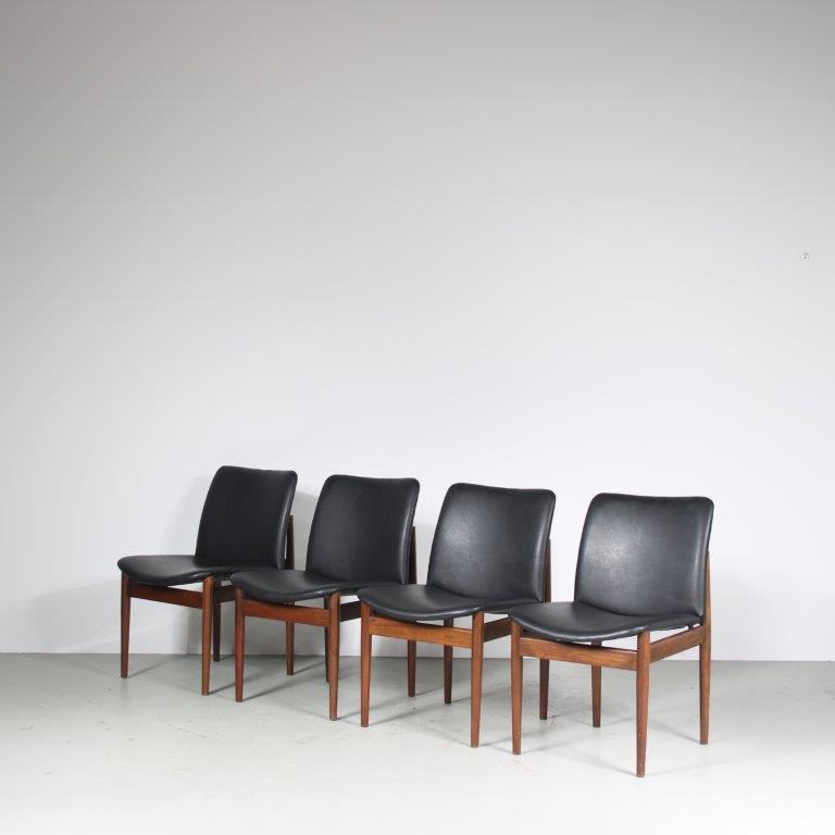 m27540 1950s Set of 4 dining chairs in teak with black skai Finn Juhl France & Son, Denmark