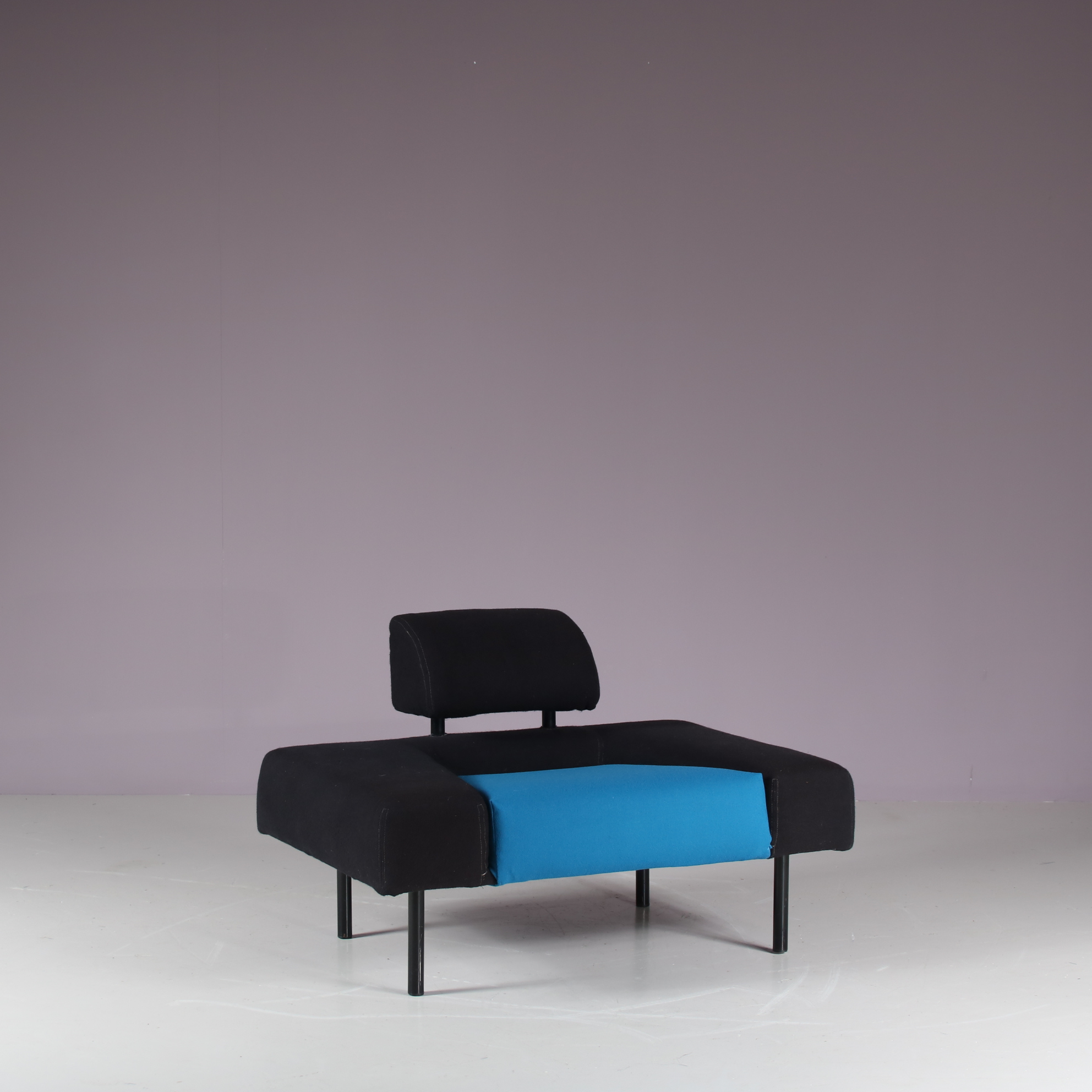 m27472 1980s Easy chair model Pouffe Garni in black and teal fabric with black metal base Rob Eckhardt Pastoe, Netherlands