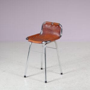 m27783 1970s Low bar stool on chrome metal base with cognac leather seat / Charlotte Perriand / Les Arcs, France