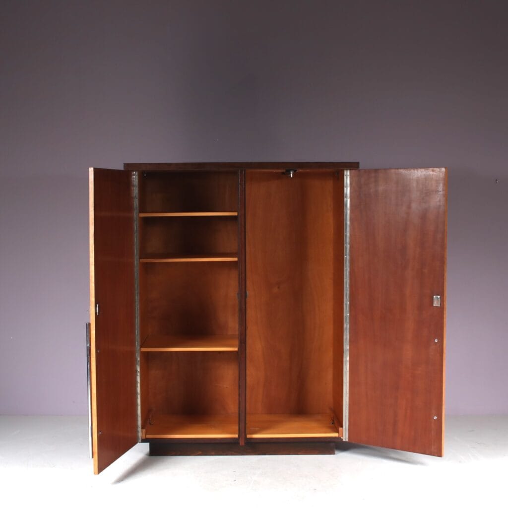 m27817 1930s Art Deco cabinet from the Netherlands