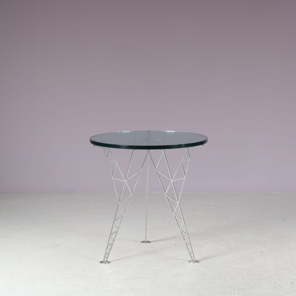 m27820 1990s Tom Dixon style side table on wire metal base with thick round glass top Italy