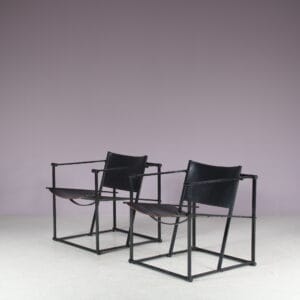 m27822 1980s Pair of "Kubus" FM62 chairs in black metal with black neck leather / Radboud van Beekum / Pastoe, Netherlands