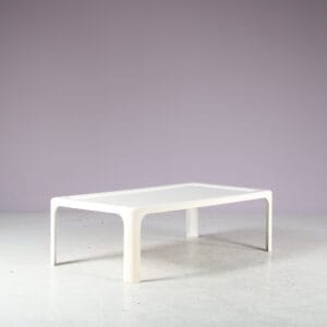 m27855 1970s White fiberglass rectangular coffee table from the Netherlands