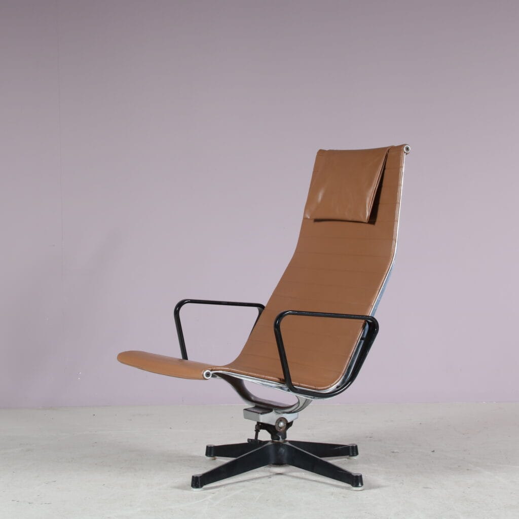 m27492 EA124 Chair by Charles & Ray Eames for Herman Miller, USA 1960