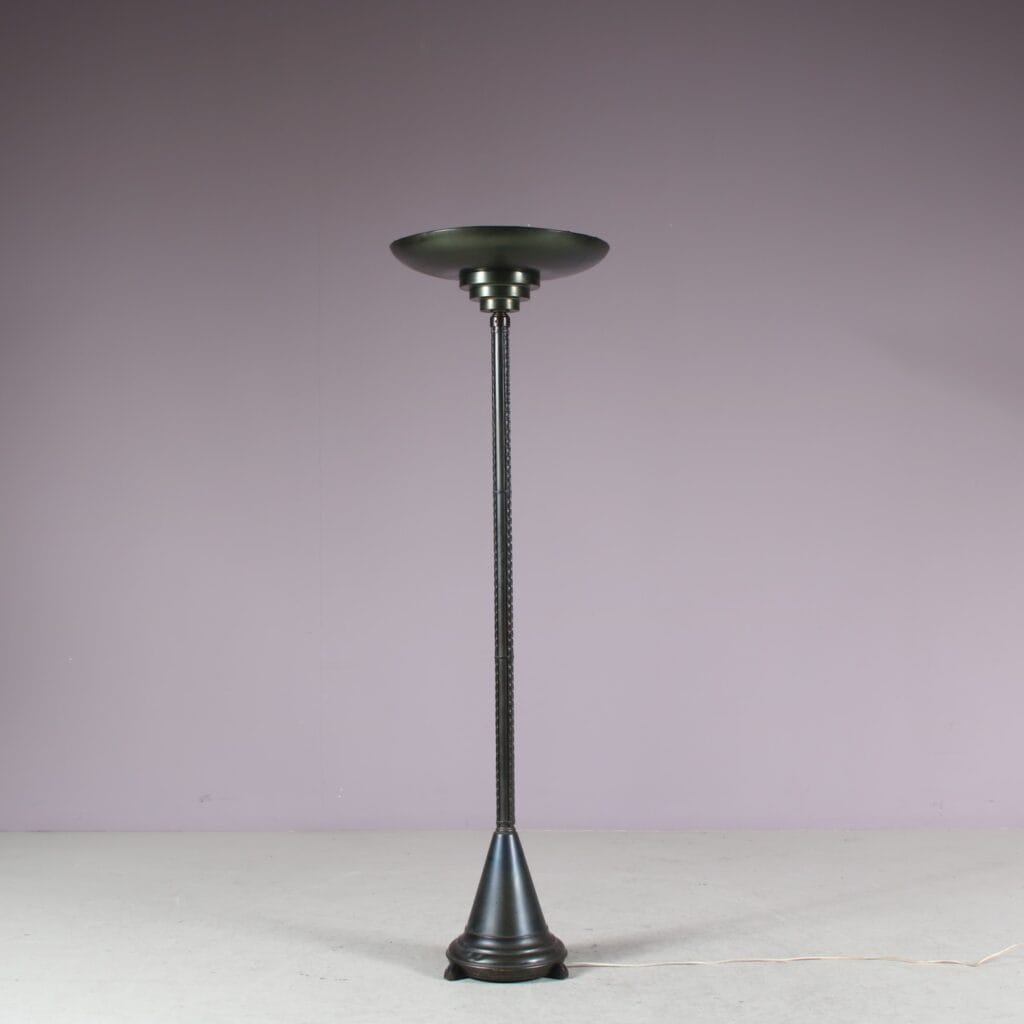 L5420 1930s Brass uplighter floor lamp in Amsterdam School style Netherlands