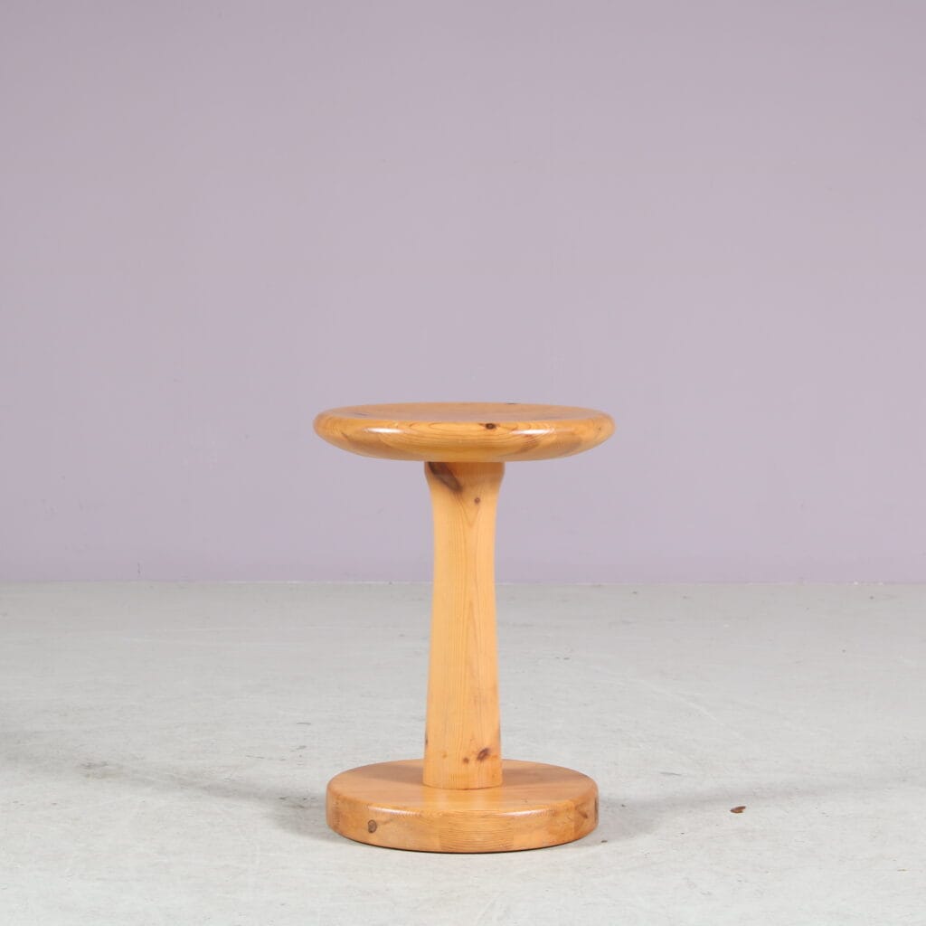 m27922 1960s Pine wooden stool / Rainer Daumiller / Hirtshals Savvaerk, Denmark