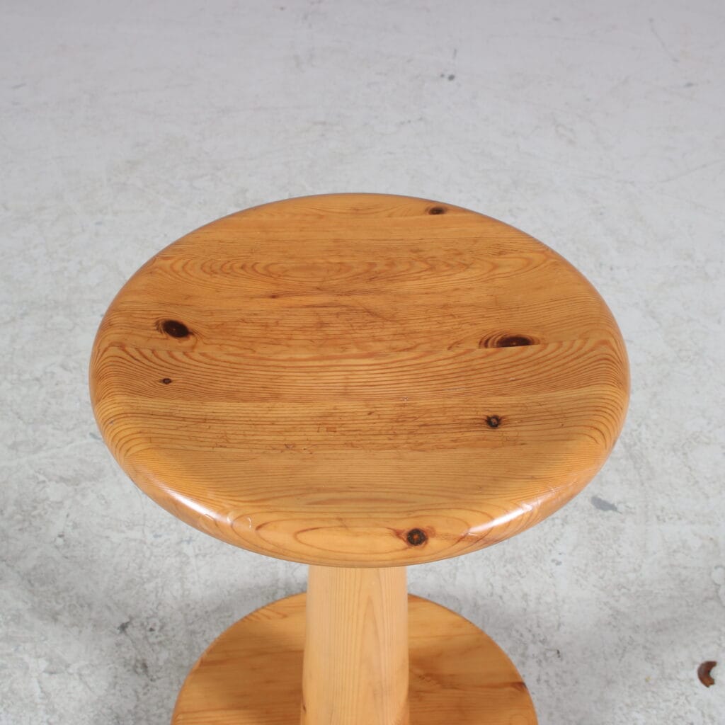 m27922 1960s Pine wooden stool / Rainer Daumiller / Hirtshals Savvaerk, Denmark