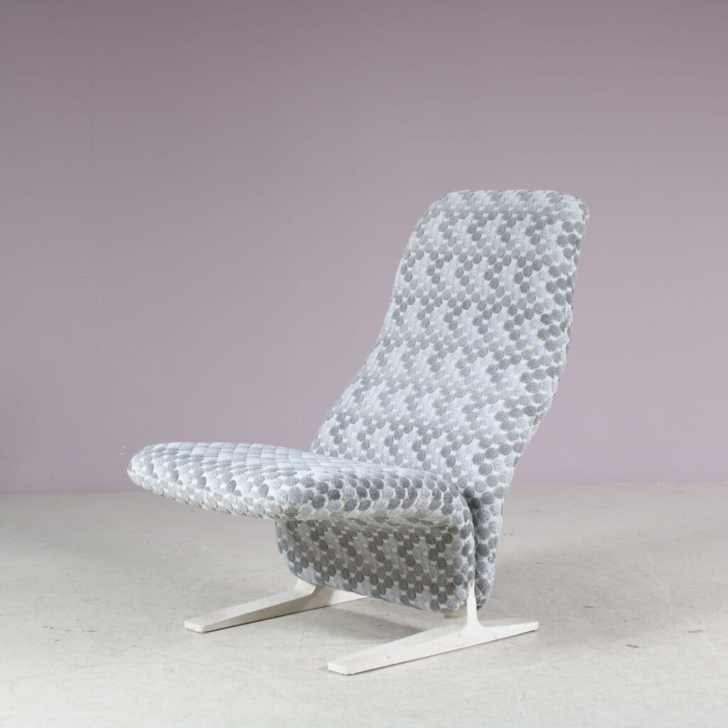 m27973 1970s Easy chair Concorde on white aluminium with new upholstery Pierre Paulin Artifort, Netherlands