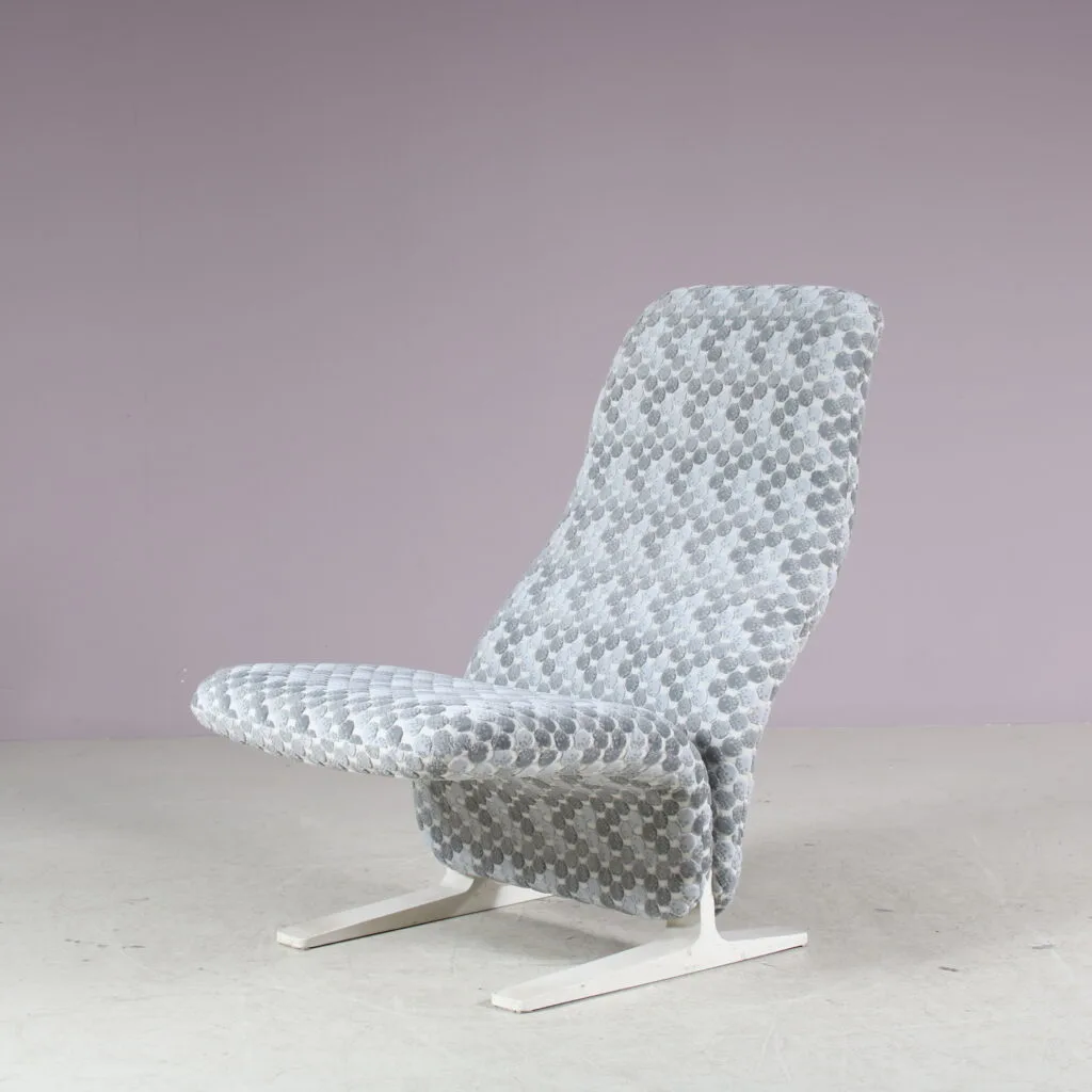 m27973 1970s Easy chair Concorde on white aluminium with new upholstery Pierre Paulin Artifort, Netherlands