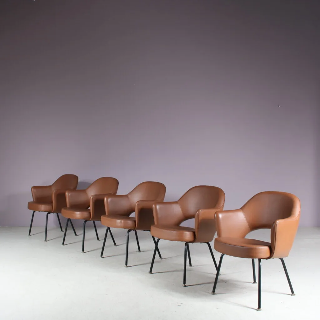 mbtw459-63-68-73-78 1950s Model 71 Chairs by Eero Saarinen for Knoll International USA Belgium